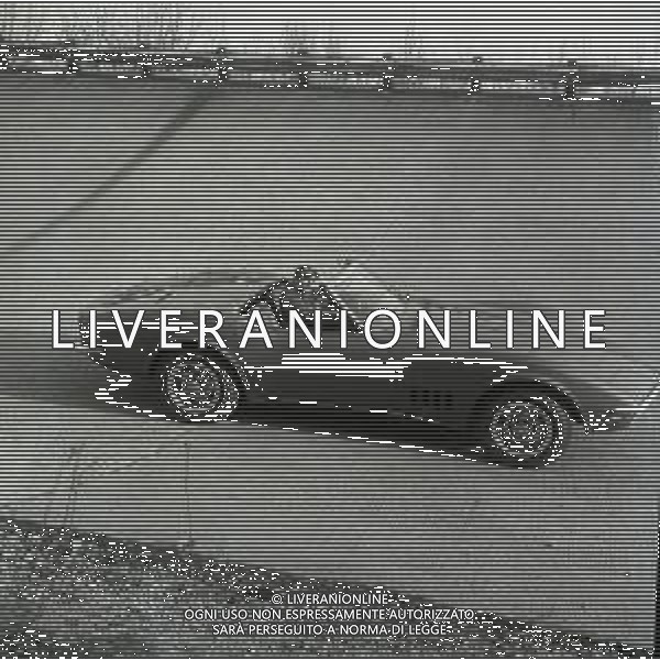 1970 RETROSPETTIVA MARIO CORSO CALCIATORE NELLA FOTO MARIO CORSO A MONZA SU UNA ALFA ROMEO AG ALDO LIVERANI SAS