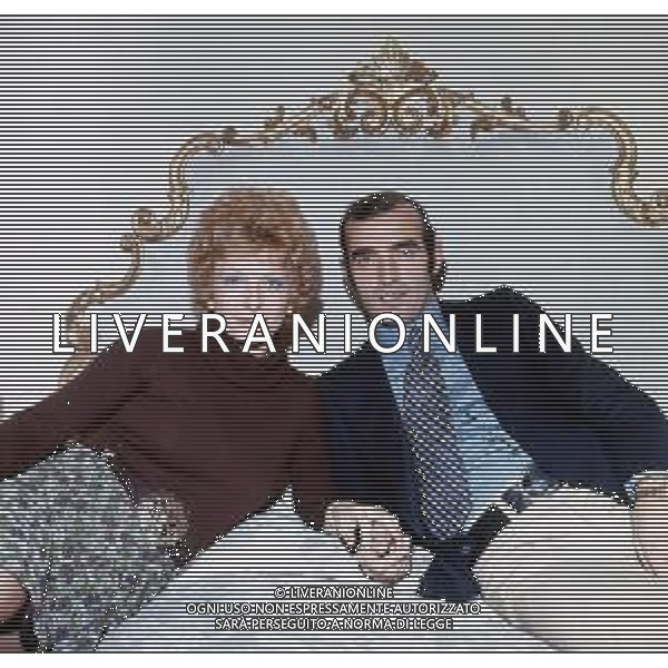 COL-RETROSPETTIVA MARIO CORSO CALCIATORE NELLA FOTO MARIO CORSO CON LA MOGLIE NELLA SUA ABITAZIONE A MILANO AG ALDO LIVERANI SAS