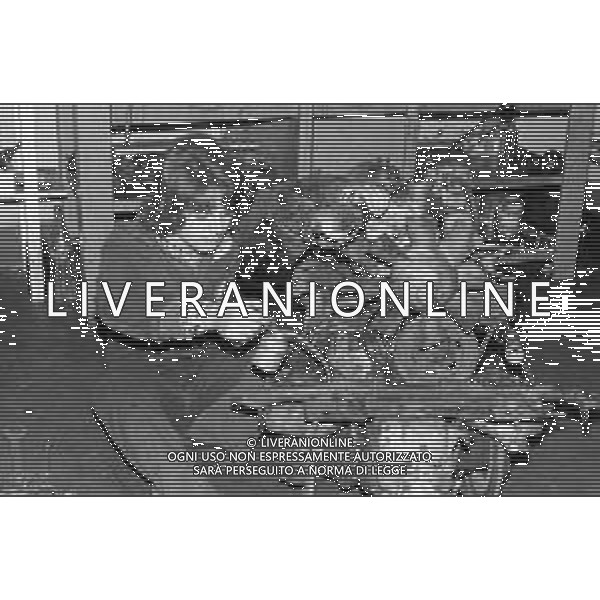 Neg- RETROSPETTIVA GRUPPO MUSICALE "I CAMALEONTI" NEL 1972 NELLA FOTO ANTONIO CRIPEZZI (Voce e Piano) NEL SUO MESTIERE DI "MECCANICO" AG. ALDO LIVERANI SAS