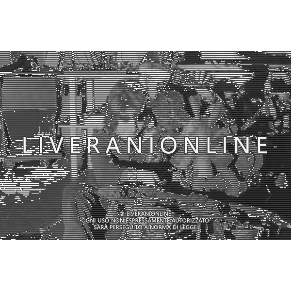 Neg- RETROSPETTIVA GRUPPO MUSICALE "I CAMALEONTI" NEL 1972 NELLA FOTO ANTONIO CRIPEZZI (Voce e Piano) NEL SUO MESTIERE DI "MECCANICO" AG. ALDO LIVERANI SAS