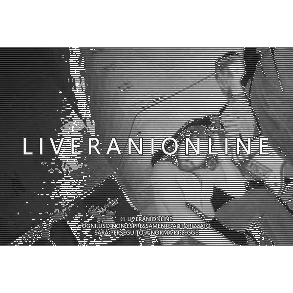 Neg- RETROSPETTIVA GRUPPO MUSICALE "I CAMALEONTI" NEL 1972 NELLA FOTO PAOLO DE CEGLIE (Batteria) NEL SUO MESTIERE DI "COLLEZIONISTA DI MODELLINI DI MOTO - MODELLISMO" AG. ALDO LIVERANI SAS