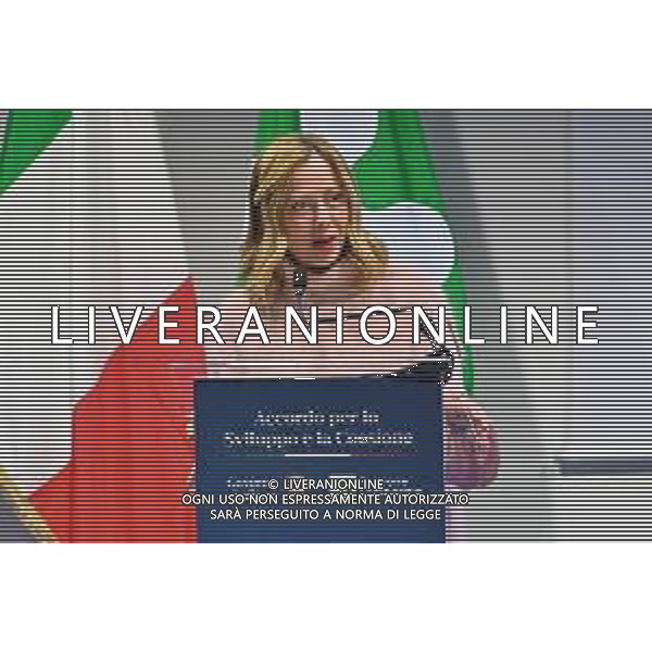 TVRG Accordo Governo Regione nella foto Giorgia Meloni presidente del Consiglio dei Ministri Rho (MI) 07-12-2023 Cerimonia di sottoscrizione dell\'accordo per lo Sviluppo e la Coesione tra il Governo Italiano e la Regione Lombardia da parte del Presidente del Consiglio dei Ministri Giorgia Meloni e del Presidente della Regione Lombardia Attilio Fontana foto Roberto Garavaglia/ag. Aldo Liverani sas