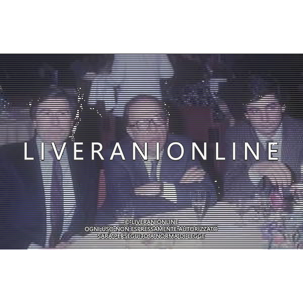 DIAP-RETROSPETTIVA FEDELE CONFALONIERI DIRIGENTE D\'AZIENDA NELLA FOTO FEDELE CONFALONIERI A MILANO NELL\'ANNO 1987 CON ARIEDO BRAIDA E PAOLO TAVEGGIA AG ALDO LIVERANI SAS