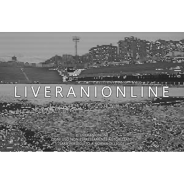 Neg- RETROSPETTIVA STADIO MARASSI DI GENOVA NELLA FOTO VEDUTA INTERNO DEL CAMPO COPERTO DALLA NEVE CAMPIONATO CALCIO 1985-1986 AG ALDO LIVERANI SAS