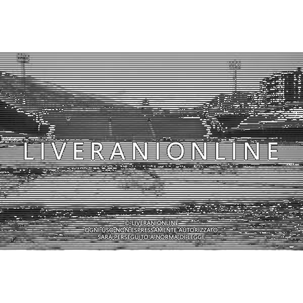 Neg- RETROSPETTIVA STADIO MARASSI DI GENOVA NELLA FOTO VEDUTA INTERNO DEL CAMPO COPERTO DALLA NEVE CAMPIONATO CALCIO 1985-1986 AG ALDO LIVERANI SAS