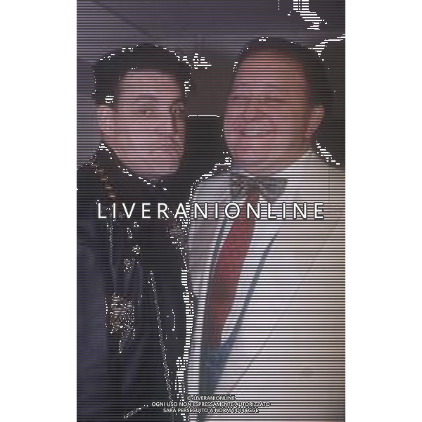 DIAP-RETROSPETTIVA MASSIMO BOLDI ATTORE NELLA FOTO MASSIMO BOLDI CON FRANCESCO SALVI A MILANO NELL\'ANNO 1992 TRASMISSIONE TELEVISIVA “LA STRANA COPPIA“ AG ALDO LIVERANI SAS