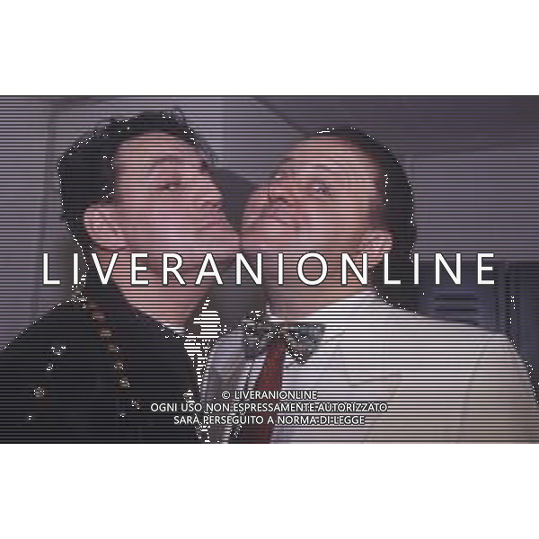 DIAP-RETROSPETTIVA MASSIMO BOLDI ATTORE NELLA FOTO MASSIMO BOLDI CON FRANCESCO SALVI A MILANO NELL\'ANNO 1992 TRASMISSIONE TELEVISIVA “LA STRANA COPPIA“ AG ALDO LIVERANI SAS