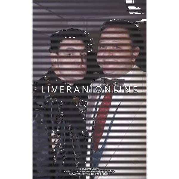 DIAP-RETROSPETTIVA MASSIMO BOLDI ATTORE NELLA FOTO MASSIMO BOLDI CON FRANCESCO SALVI A MILANO NELL\'ANNO 1992 TRASMISSIONE TELEVISIVA “LA STRANA COPPIA“ AG ALDO LIVERANI SAS