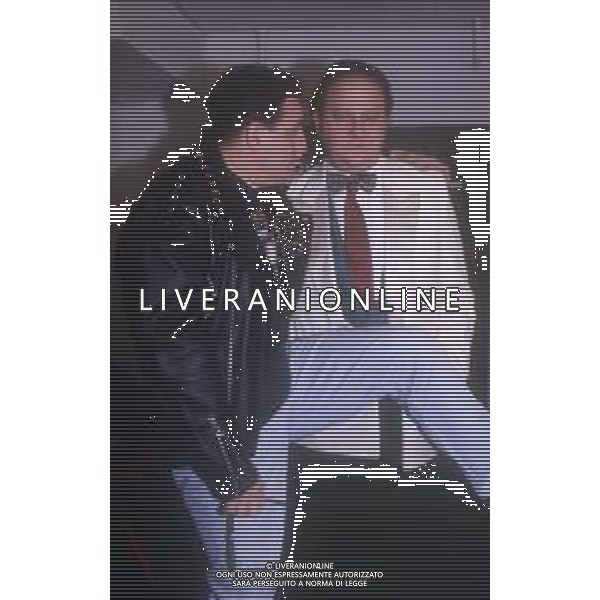 DIAP-RETROSPETTIVA MASSIMO BOLDI ATTORE NELLA FOTO MASSIMO BOLDI CON FRANCESCO SALVI A MILANO NELL\'ANNO 1992 TRASMISSIONE TELEVISIVA “LA STRANA COPPIA“ AG ALDO LIVERANI SAS