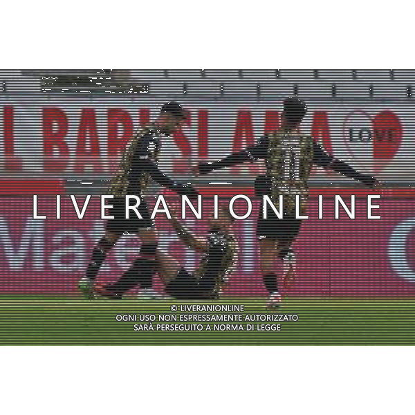 Giuseppe Sibilli of SSC Bari celebrates after scoring a goal with teammates uring the Italian Serie B match SSC Bari vs FC Sudtirol on December 09, 2023 at the San Nicola stadium in Bari, Italy. Photo by Emmanuele Mastrodonato/ag. Aldo Liverani sas/ AGENZIA ALDO LIVERANI SAS