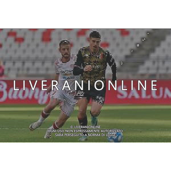 Ilias Koutsoupias of SSC Bari and Daniele Casiraghi of FC Sudtirol uring the Italian Serie B match SSC Bari vs FC Sudtirol on December 09, 2023 at the San Nicola stadium in Bari, Italy. Photo by Emmanuele Mastrodonato/ag. Aldo Liverani sas/ AGENZIA ALDO LIVERANI SAS