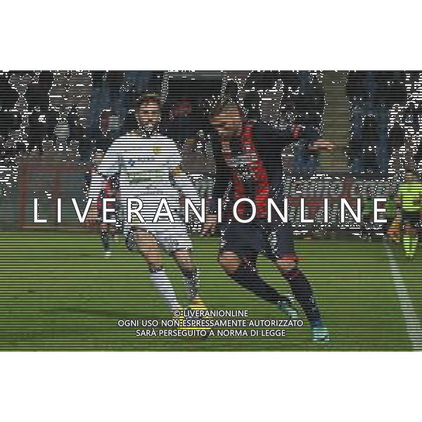 Serie C 2023-2024 Staio Ezio Scida, Crotone Crotone-Juve Stabia Nella foto: Alessio Tribuzzi e Daniele Mignanelli ©Andrea Rosito / AGENZIA ALDO LIVERANI SAS