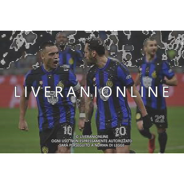 Inter vs Udinese nella foto Lautaro Martinez (Inter) e Hakan Calhanoglu (Inter) esultano dopo il gol dell\'1 a 0 Milano 09-12-2023 Stadio Giuseppe Meazza - San Siro Campionato Serie A TIM - 15a giornata foto Roberto Garavaglia/ag. Aldo Liverani sas/ AGENZIA ALDO LIVERANI SAS