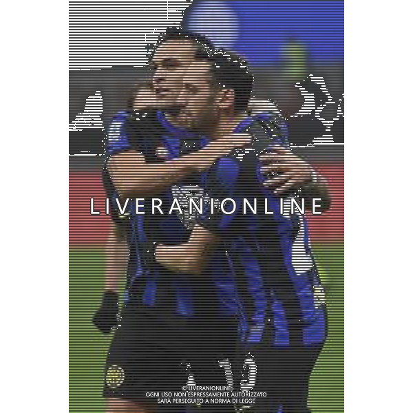 Inter vs Udinese nella foto Lautaro Martinez (Inter) e Hakan Calhanoglu (Inter) esultano dopo il gol dell\'1 a 0 Milano 09-12-2023 Stadio Giuseppe Meazza - San Siro Campionato Serie A TIM - 15a giornata foto Roberto Garavaglia/ag. Aldo Liverani sas/ AGENZIA ALDO LIVERANI SAS