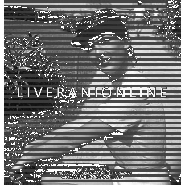 Neg- RETROSPETTIVA GRAZIELLA LONARDI BUONTEMPO MECENATE E COLLEZIONISTA D\'ARTE NELLA FOTO AL MARE SULL\'ISOLA DI CAPRI NELL\'ANNO 1950 AG ALDO LIVERANI SAS