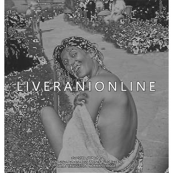 Neg- RETROSPETTIVA GRAZIELLA LONARDI BUONTEMPO MECENATE E COLLEZIONISTA D\'ARTE NELLA FOTO AL MARE SULL\'ISOLA DI CAPRI NELL\'ANNO 1950 AG ALDO LIVERANI SAS