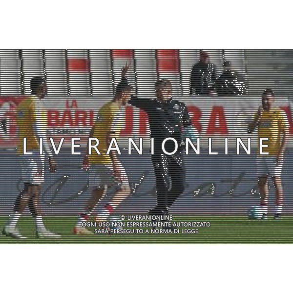 coach Federico Valente of FC Sudtirol during the Italian Serie B match SSC Bari vs FC Sudtirol on December 09, 2023 at the San Nicola stadium in Bari, Italy. Photo by Emmanuele Mastrodonato/ag. Aldo Liverani sas/ AGENZIA ALDO LIVERANI SAS