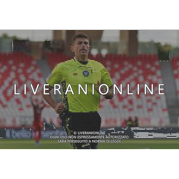 the referee Francesco Cosso of Reggio Calabria during the Italian Serie B match SSC Bari vs FC Sudtirol on December 09, 2023 at the San Nicola stadium in Bari, Italy. Photo by Emmanuele Mastrodonato/ag. Aldo Liverani sas/ AGENZIA ALDO LIVERANI SAS