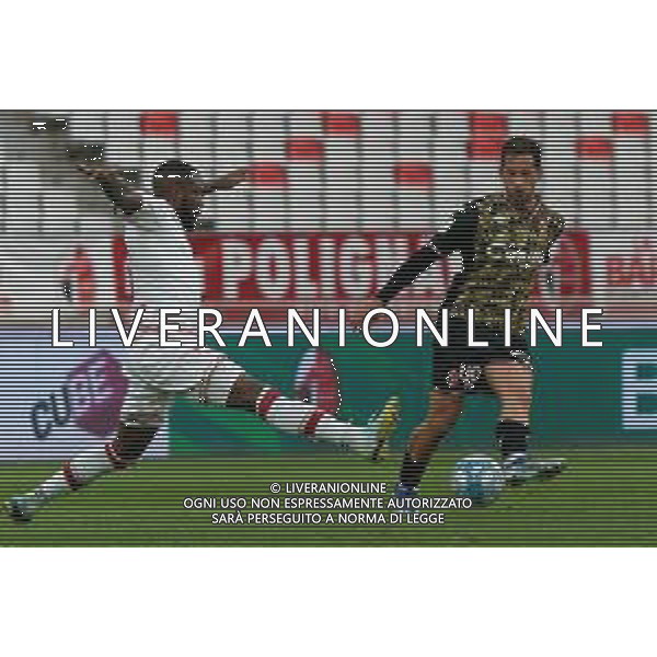 Mattia Aramu of SSC Bari and Kevin Vinetot of FC Sudtirol during the Italian Serie B match SSC Bari vs FC Sudtirol on December 09, 2023 at the San Nicola stadium in Bari, Italy. Photo by Emmanuele Mastrodonato/ag. Aldo Liverani sas/ AGENZIA ALDO LIVERANI SAS