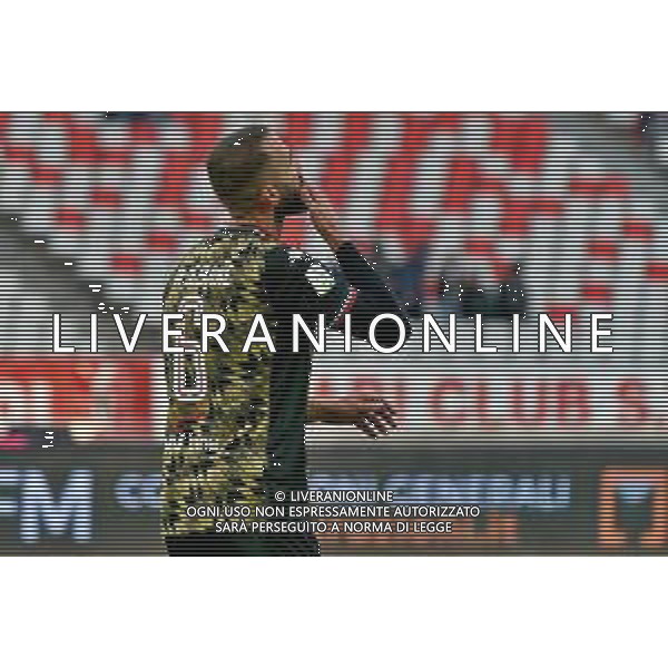 Valerio Di Cesare of SSC Bari celebrates after scoring a goal during the Italian Serie B match SSC Bari vs FC Sudtirol on December 09, 2023 at the San Nicola stadium in Bari, Italy. Photo by Emmanuele Mastrodonato/ag. Aldo Liverani sas/ AGENZIA ALDO LIVERANI SAS