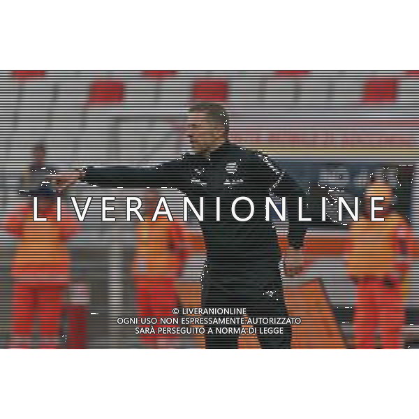 coach Federico Valente of FC Sudtirol during the Italian Serie B match SSC Bari vs FC Sudtirol on December 09, 2023 at the San Nicola stadium in Bari, Italy. Photo by Emmanuele Mastrodonato/ag. Aldo Liverani sas/ AGENZIA ALDO LIVERANI SAS
