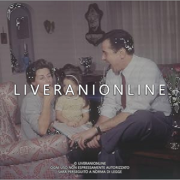 COL-RETROSPETTIVA ENZO TORTORA PRESNTATORE TELEVISIVO-GIORNALISTA E POLITICO NELLA FOTO ENZO TORTORA CON LA MOGLIE MIRANDA FANTACCI E LA FIGLIA SILVIA NELL\'ANNO 1966 A MILANO AG ALDO LIVERANI SAS