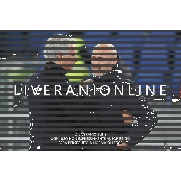 Roma vs Fiorentina - Campionato Serie A TIM - 15 giornata - Stadio Olimpico - Roma 10-12-2023 nella foto jose\' Mourinho e Vincenzo Italiano ©Federico Gaetano/AGENZIA ALDO LIVERANI SAS