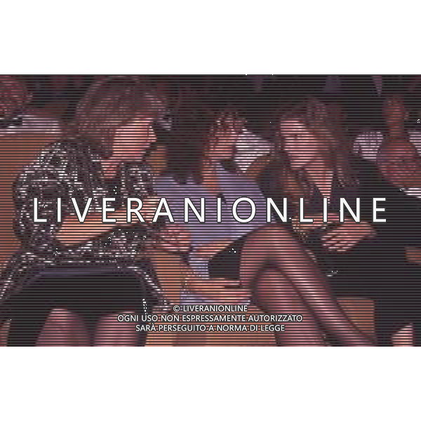 DIAP-RETROSPETTIVA BARBARA SUKOVA ATTRICE NELLA FOTO BARBARA SUKOVA CON MARGARETH VON TROTTA E STEFANIA SANDRELLI A VENEZIA NELL\'ANNO 1990 AG ALDO LIVERANI SAS  