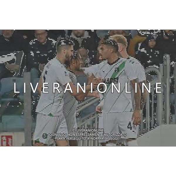 11-12-2023. Cagliari calcio- U.S. Sassuolo calcio. 15° giornata campionato calcio italiano Serie A 2023/2024, Stadio Unipol Domus Cagliari. Foto Salvatore Moi/Agenzia Aldo Liverani s.as. Nella foto: Gol ed esultanza del Sassuolo in trasferta contro Cagliari, nello stadio Unipol Domus di Cagliari. Segna: Martin Erlic Sassuolo ©MOI SALVATORE /AGENZIA ALDO LIVERANI SAS