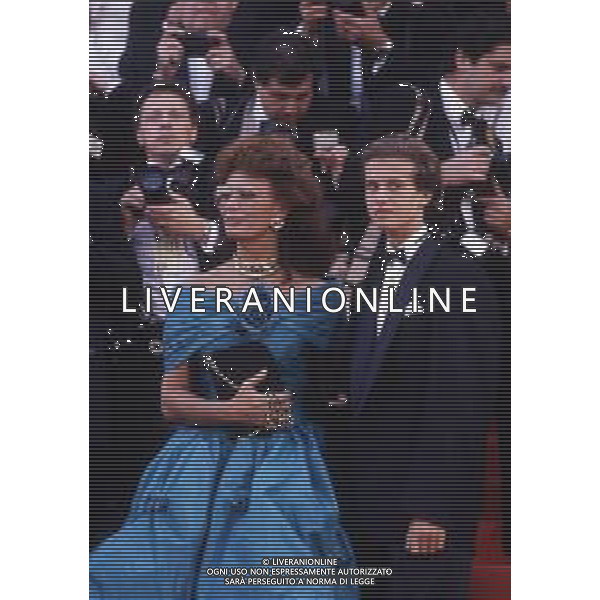 RETROSPETTIVA SOPHIA LOREN ATTRICE NELLA FOTO SOPHIA LOREN CON IL FIGLIO EDOARDO PONTI A CANNES NELL\'ANNO 1989 AG ALDO LIVERANI SAS