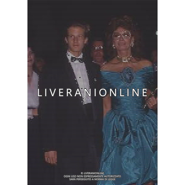 RETROSPETTIVA SOPHIA LOREN ATTRICE NELLA FOTO SOPHIA LOREN CON IL FIGLIO EDOARDO PONTI A CANNES NELL\'ANNO 1989 AG ALDO LIVERANI SAS