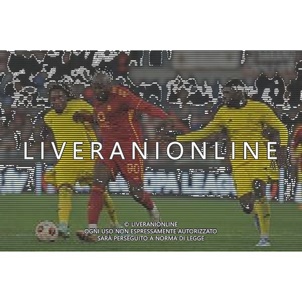 Roma vs Sheriff Tiraspol - Europa League - 6 giornata - Stadio Olimpico - Roma 14-12-2023 nella foto romelu Lukaku tra Garananga e Tovar ©Federico Gaetano / AGENZIA ALDO LIVERANI SAS