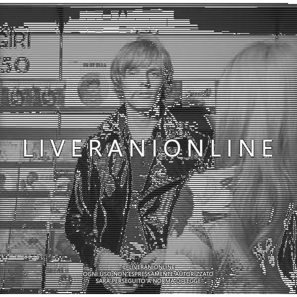 Neg- RETROSPETTIVA PETER HOLM CANTANTE NELLA FOTO NELL\'ANNO 1969 A MILANO AG ALDO LIVERANI SAS