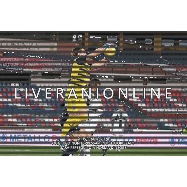 Serie B 2023-2024 Stadio San Vito-Gigi Marulla 16 Dicembre 2023 Nella foto: Leandro Chichizola - COSENZA - PARMA Campionato Calcio Serie B 16-12-2023 ©Andrea Rosito/AGENZIA ALDO LIVERANI SAS