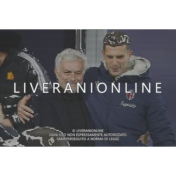 ZCP - 17/12/2023 Bologna - Roma Campionato di calcio seria A - nella foto: Mister Thiago Motta(Bologna f.c.) Mister Jose\' Mourinho (a.s.roma) ©Claudio Zamagni/Agenzia Aldo Liverani s.a.s. /AGENZIA ALDO LIVERANI SAS