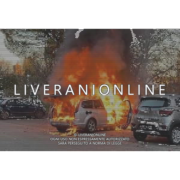 IMOLA 18 12 2023 INCENDIO AUTO IN VIA TIRO A SEGNO SUL POSTO VIGILI DEL FUOCO DI IMOLA E POLIZIA DI STATO ©SANNA/AGENZIA ALDO LIVERANI SAS