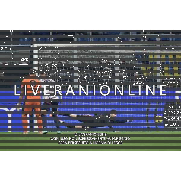 Inter vs Bologna nella foto Federico Ravaglia (Bologna) sventa una occasione da gol dell\'Inter Milano 20-12-2023 Stadio Giuseppe Meazza - San Siro Coppa Italia Frecciarossa - ottavi di finale foto Roberto Garavaglia/ag. Aldo Liverani sas/AGENZIA ALDO LIVERANI SAS