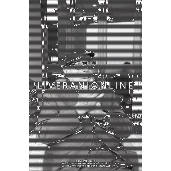 NEG-RETROSPETTIVA CESARE ZAVATTINI SCENEGIATORE-GIORNALISTA- SCRITTORE -POETA E PITTORE ITALIANO NELLA FOTO CESARE ZAVATTINI A VENEZIA NELL\'ANNO 1982 ALLA MOSTRA INTERNAZIONALE DEL CINEMA AG ALDO LIVERANI SAS