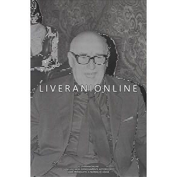 NEG-RETROSPETTIVA CESARE ZAVATTINI SCENEGIATORE-GIORNALISTA- SCRITTORE -POETA E PITTORE ITALIANO NELLA FOTO CESARE ZAVATTINI A VENEZIA NELL\'ANNO 1982 ALLA MOSTRA INTERNAZIONALE DEL CINEMA AG ALDO LIVERANI SAS
