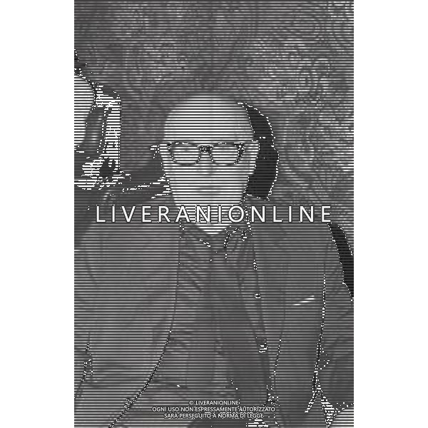 NEG-RETROSPETTIVA CESARE ZAVATTINI SCENEGIATORE-GIORNALISTA- SCRITTORE -POETA E PITTORE ITALIANO NELLA FOTO CESARE ZAVATTINI A VENEZIA NELL\'ANNO 1982 ALLA MOSTRA INTERNAZIONALE DEL CINEMA AG ALDO LIVERANI SAS