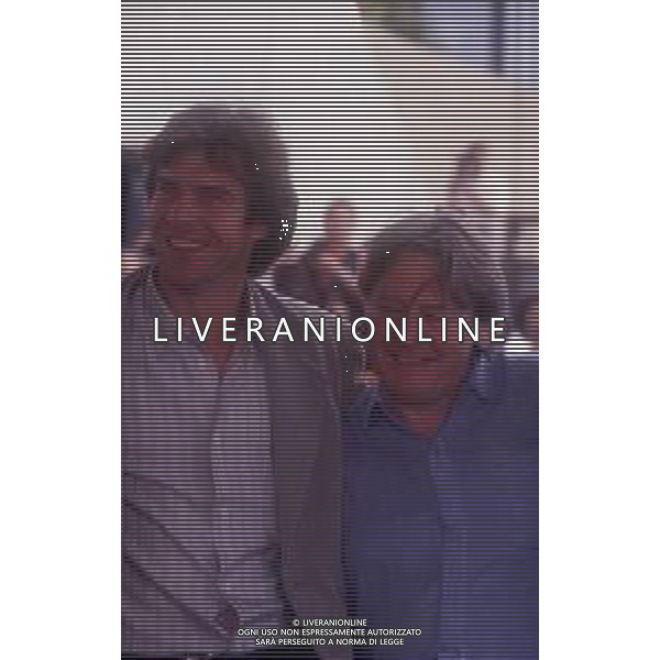 DIAP-RETROSPETTIVA DENNIS QUAID ATTORE NELLA FOTO DENNIS QUAID CON ALAN PARKER A CANNES NELL\'ANNO 1990 AG ALDO LIVERANI SAS 