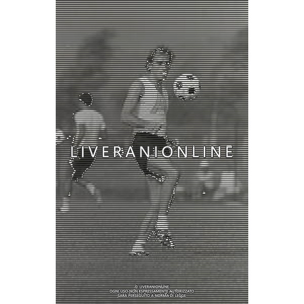 NEG-RETROSPETTIVA FRANCESCO GRAZIANI CALCIATORE NELLA FOTO FRANCESCO GRAZIANI CON LA MAGLIA DELLA ROMA CALCIO NELL\'ANNO 1983-1983 AG ALDO LIVERANI SAS 