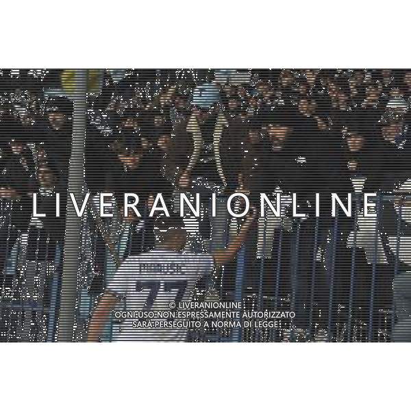 Empoli vs Lazio - Campionato Serie A TIM - 17 giornata - Stadio C.Castellani - Empoli 22-12-2023 nella foto Marusic esulta con i tifosi ©Federico Gaetano/AGENZIA ALDO LIVERANI SAS
