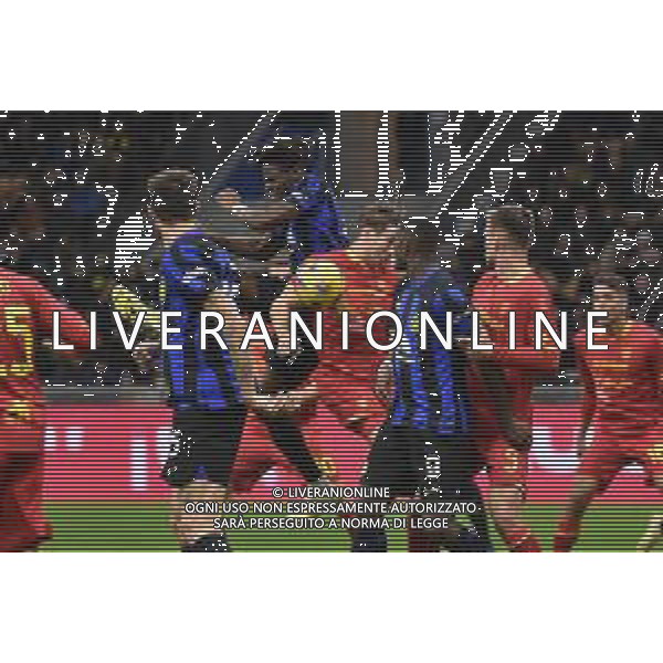 Inter vs Lecce nella foto Yann Aurel Bisseck (Inter) occasione da gol colpisce la traversa Milano 23-12-2023 Stadio Giuseppe Meazza - San Siro Campionato Serie A TIM - 17a giornata foto Roberto Garavaglia/ag. Aldo Liverani sas/AGENZIA ALDO LIVERANI SAS