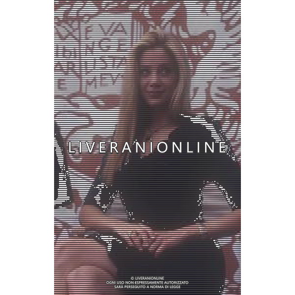 DIAP-RETROSPETTIVA MIRA SORVINO ATTRICE NELLA FOTO MIRA SORVINO A VENEZIA NELL\'ANNO 1995 AG ALDO LIVERANI SAS