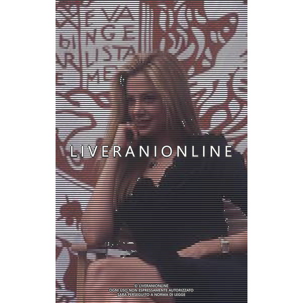 DIAP-RETROSPETTIVA MIRA SORVINO ATTRICE NELLA FOTO MIRA SORVINO A VENEZIA NELL\'ANNO 1995 AG ALDO LIVERANI SAS