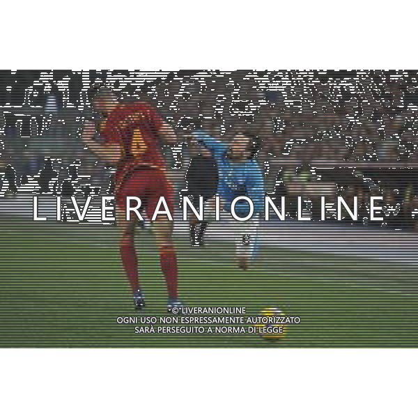 Roma vs Napoli - Campionato Serie A TIM - 17 giornata - Stadio Olimpico - Roma 23-12-2023 nella foto bryan Cristante atterra Mario Rui ©Federico Gaetano/AGENZIA ALDO LIVERANI SAS
