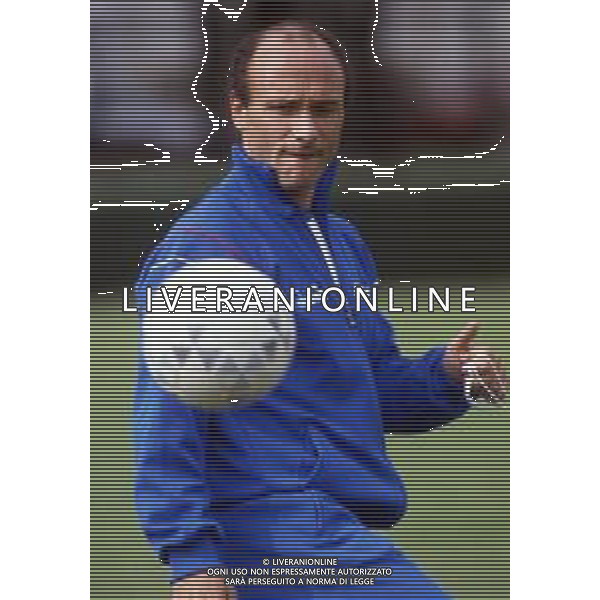 RETROSPETTIVA FRANCESCO ROCCA EX CALCIATORE E ALLENATORE NELLA FOTO FRANCESCO ROCCA CON LA MAGLIA DELLA NAZIONALE ITALIANA AG ALDO LIVERANI SAS