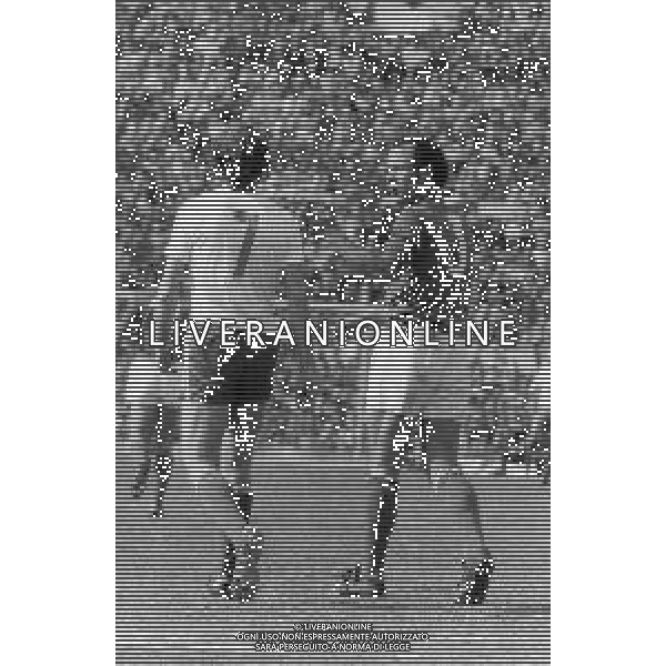 RETROSPETTIVA FRANCESCO ROCCA EX CALCIATORE E ALLENATORE NELLA FOTO FRANCESCO ROCCA CON GRZEGORZ LATO NELLA PARTITA ITALIA POLONIA A ROMA AG ALDO LIVERANI SAS