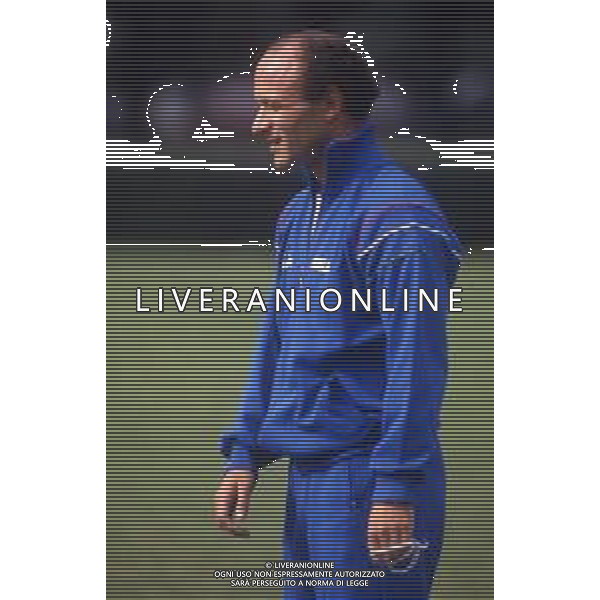 DIAP-RETROSPETTIVA FRANCESCO ROCCA ALLENATORE E EX CALCIATORE NELLA FOTO FRANCESCO ROCCA ALLENATORE NAZIONALE ITALIANA NELL\'ANNO 1986-1987 AG ALDO LIVERANI SAS 